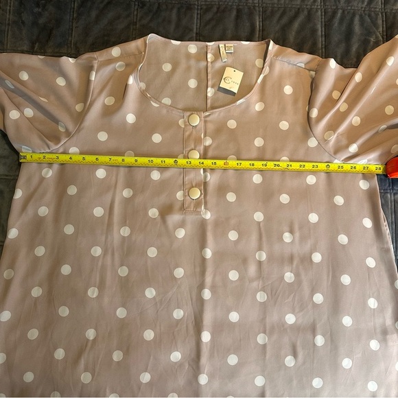 Cato Est. 1946 Women’s Polka Dot Top Blouse Size 26/28 NWT - Picture 8 of 9
